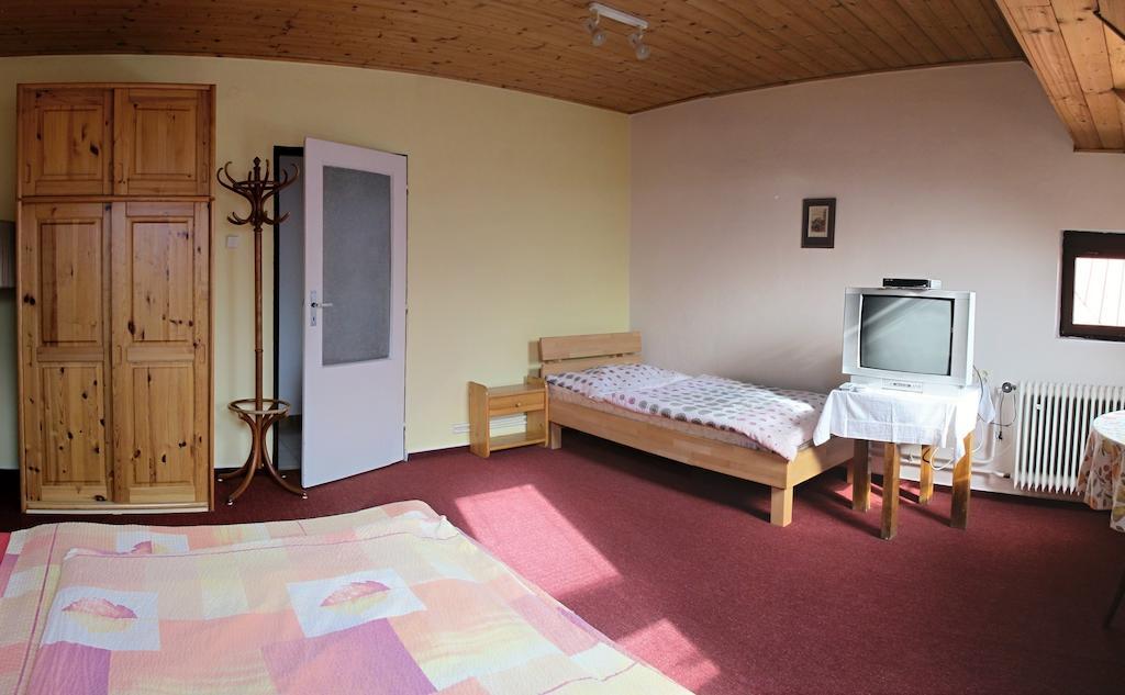 Penzion Eliska Prag Exteriör bild