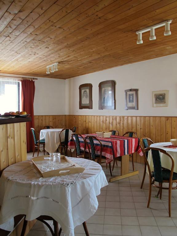 Penzion Eliska Prag Exteriör bild